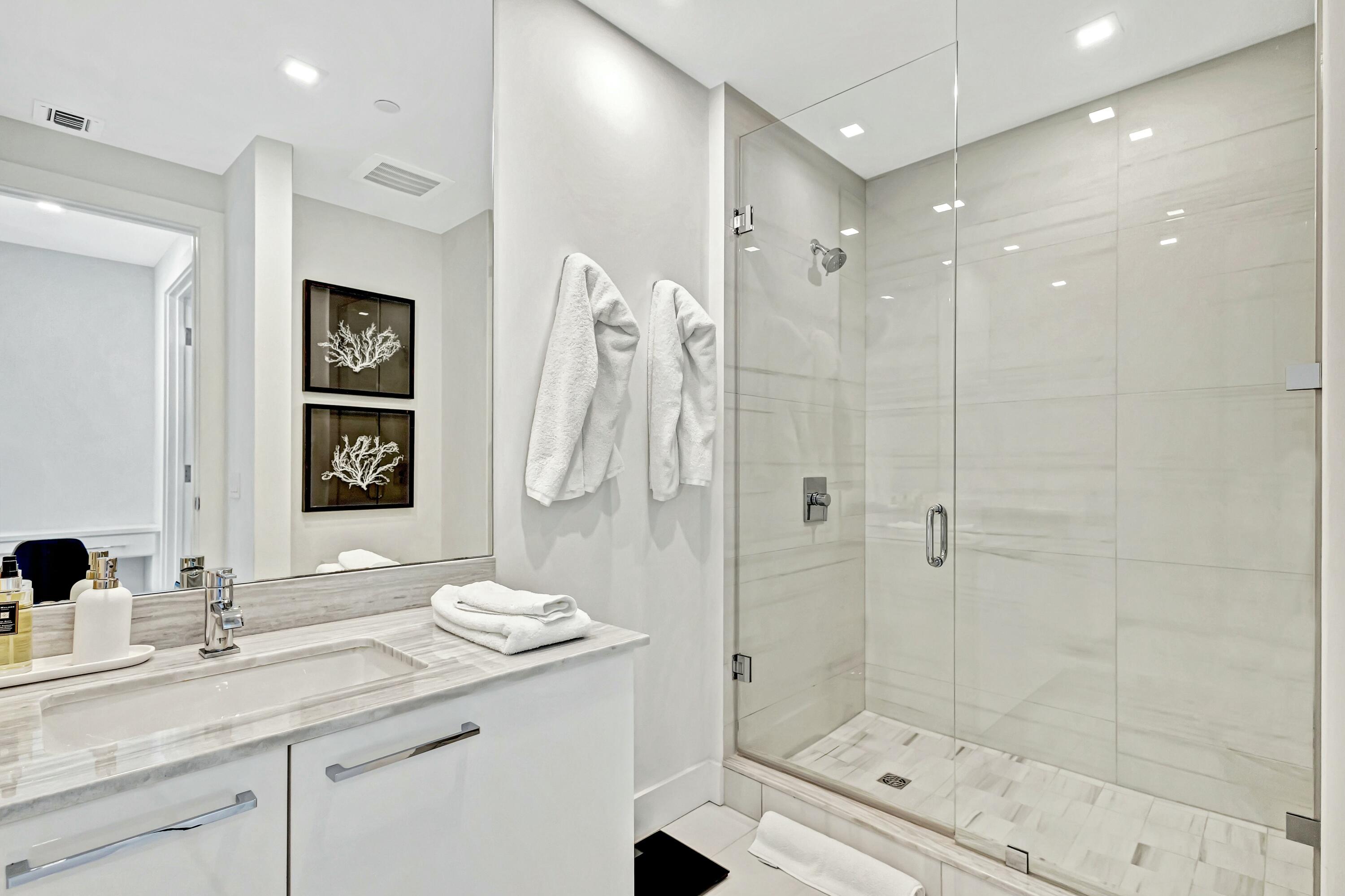 5000 North Ocean Drive, Unit 803 Riviera Beach, FL 33404 - Photo 29 of 62 Guest Bathroom #3