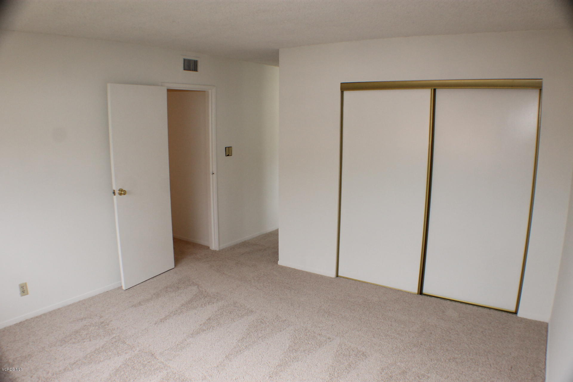 2050 Finch Court Simi Valley, CA 93063 - Photo 24 of 28 IMG_0702