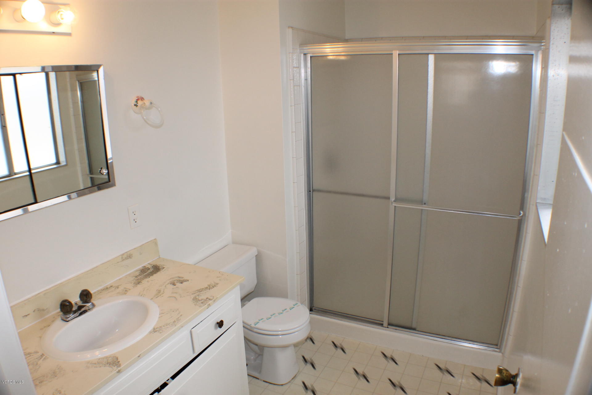 2050 Finch Court Simi Valley, CA 93063 - Photo 27 of 28 IMG_0707