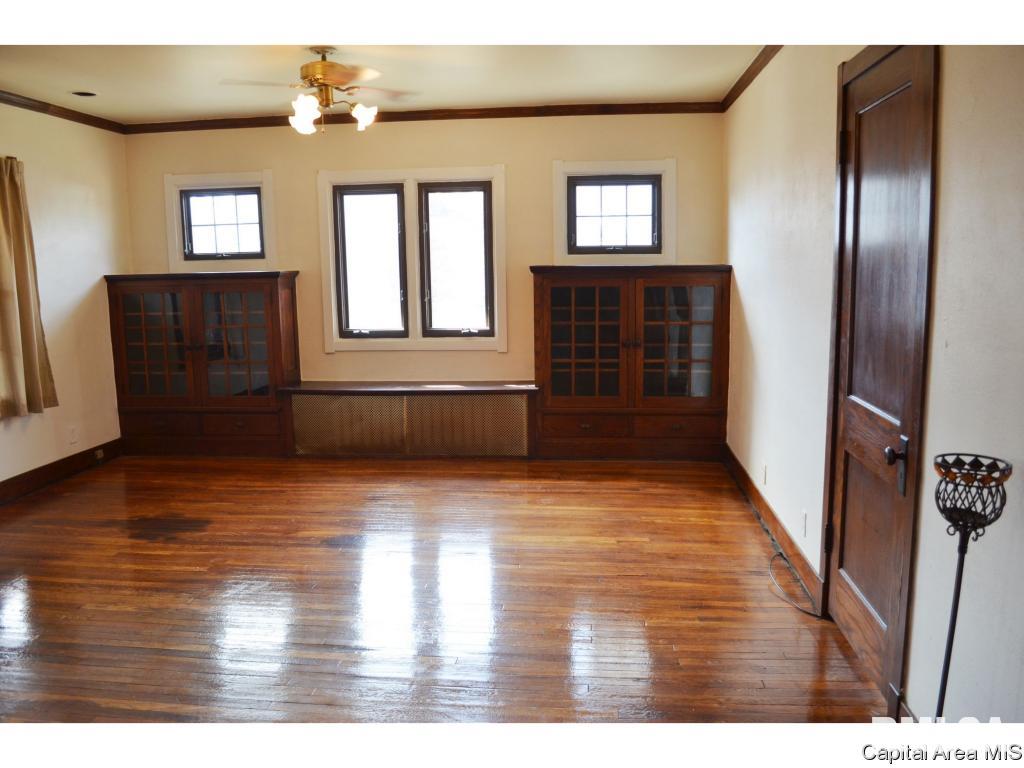 425 Broad Place Springfield, IL 62703 - Photo 3 of 32