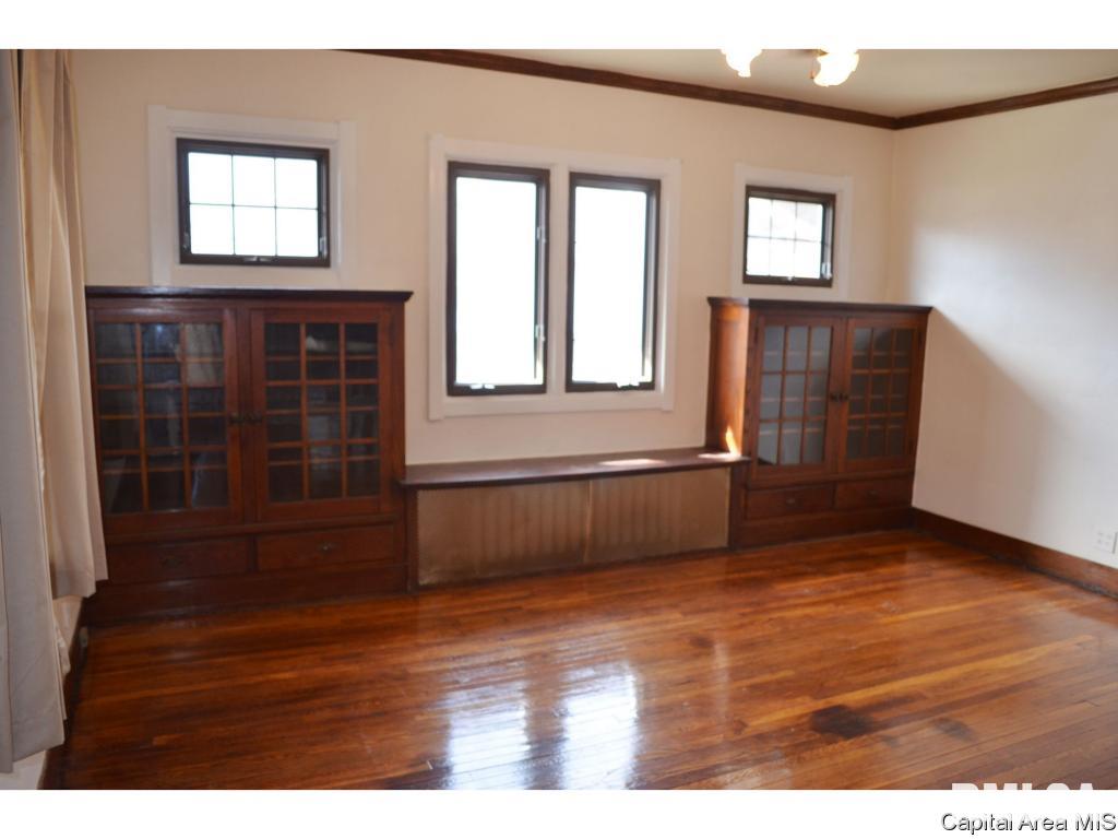 425 Broad Place Springfield, IL 62703 - Photo 7 of 32