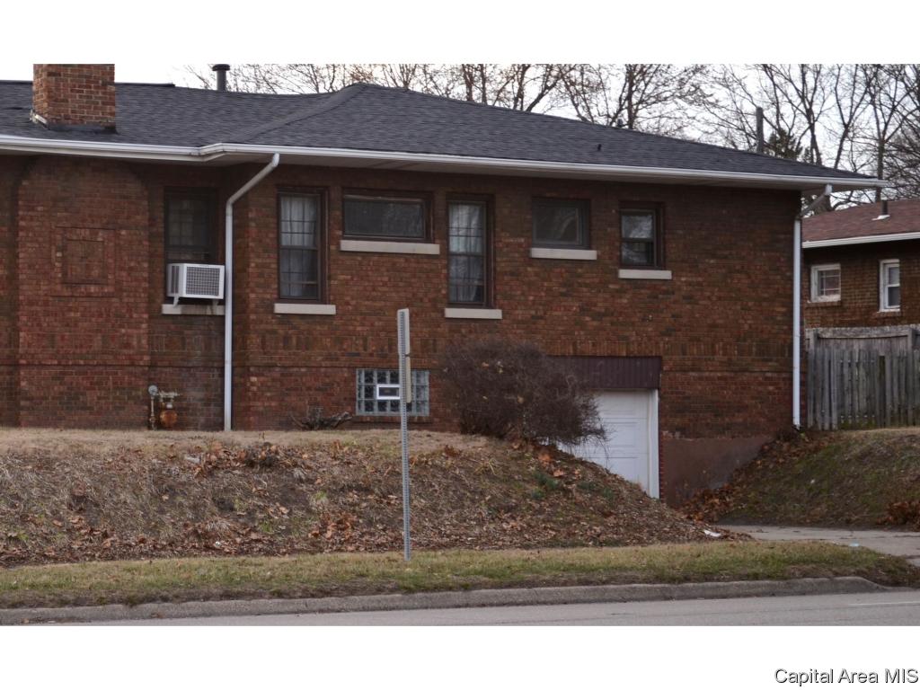 425 Broad Place Springfield, IL 62703 - Photo 9 of 32