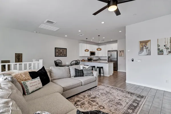 $399,000 | 4055 East Amoroso Drive, Gilbert, AZ 85296