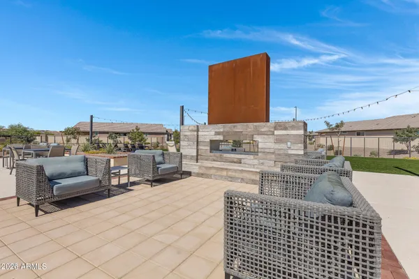 $399,000 | 4055 East Amoroso Drive, Gilbert, AZ 85296