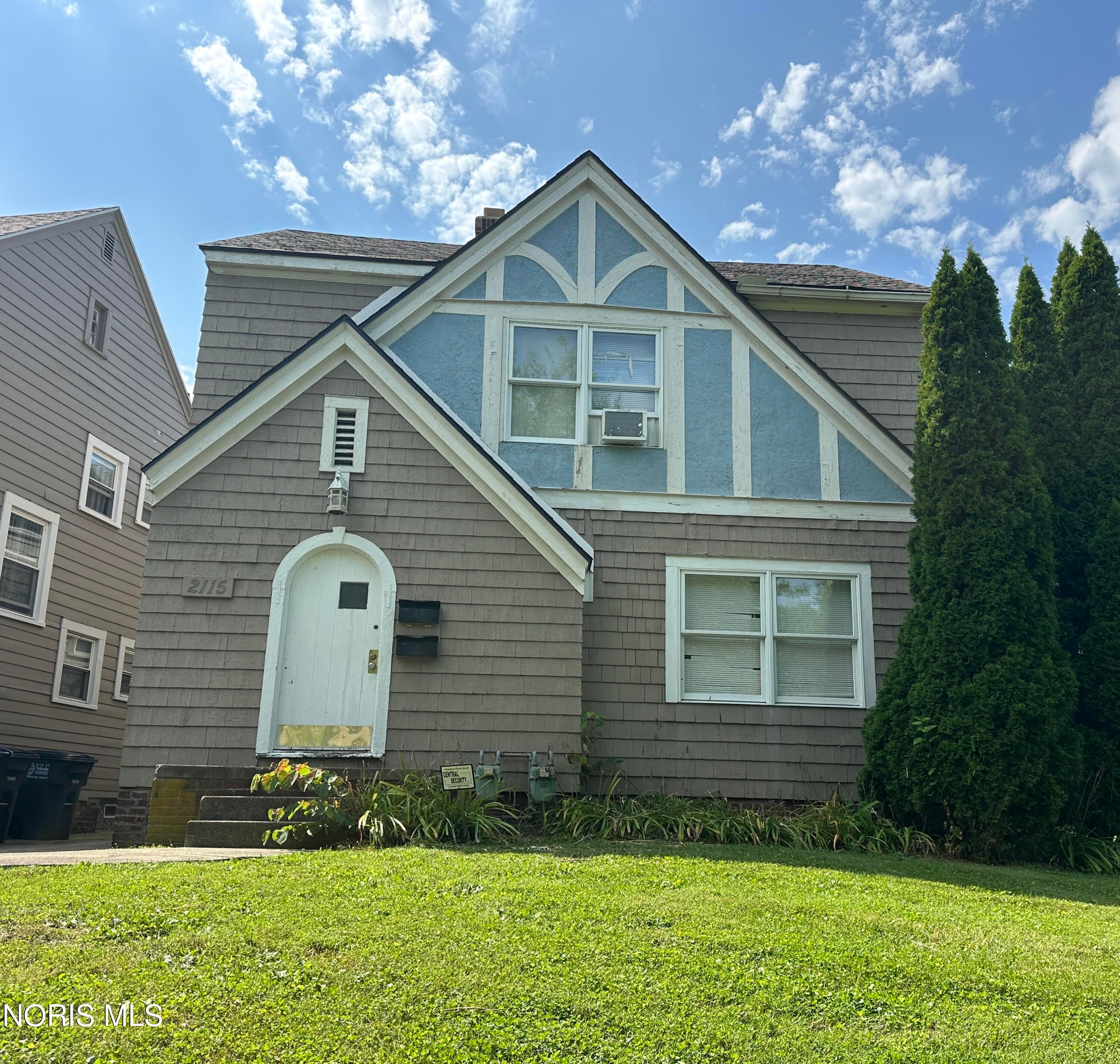 2115 Kensington Road Toledo, OH 43607 - Photo 1 of 35 Gallery Image 1