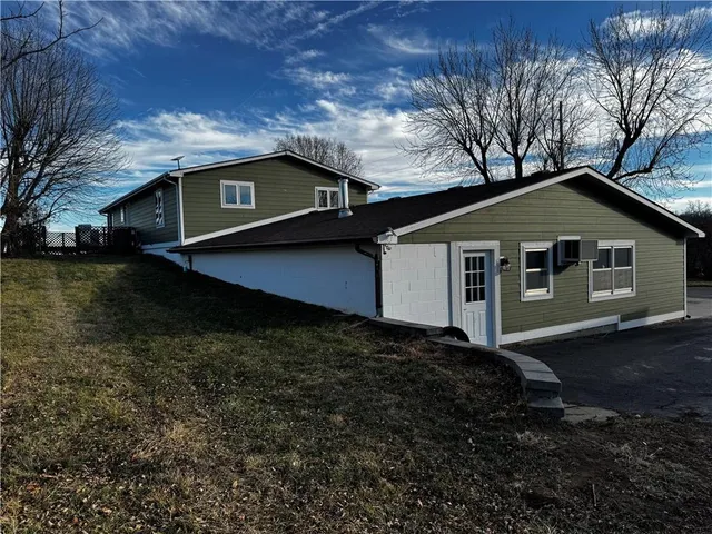 $445,000 | 20269 Highway 275, Rock Port, MO 64482