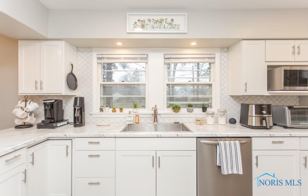 1026 Craig Road Maumee, OH 43537 - Photo 13 of 40 Gallery Image 13