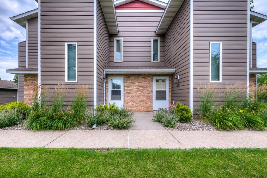 4480 Cinnamon Ridge Trail, Unit B Eagan, MN 55122 - Photo 12 of 13