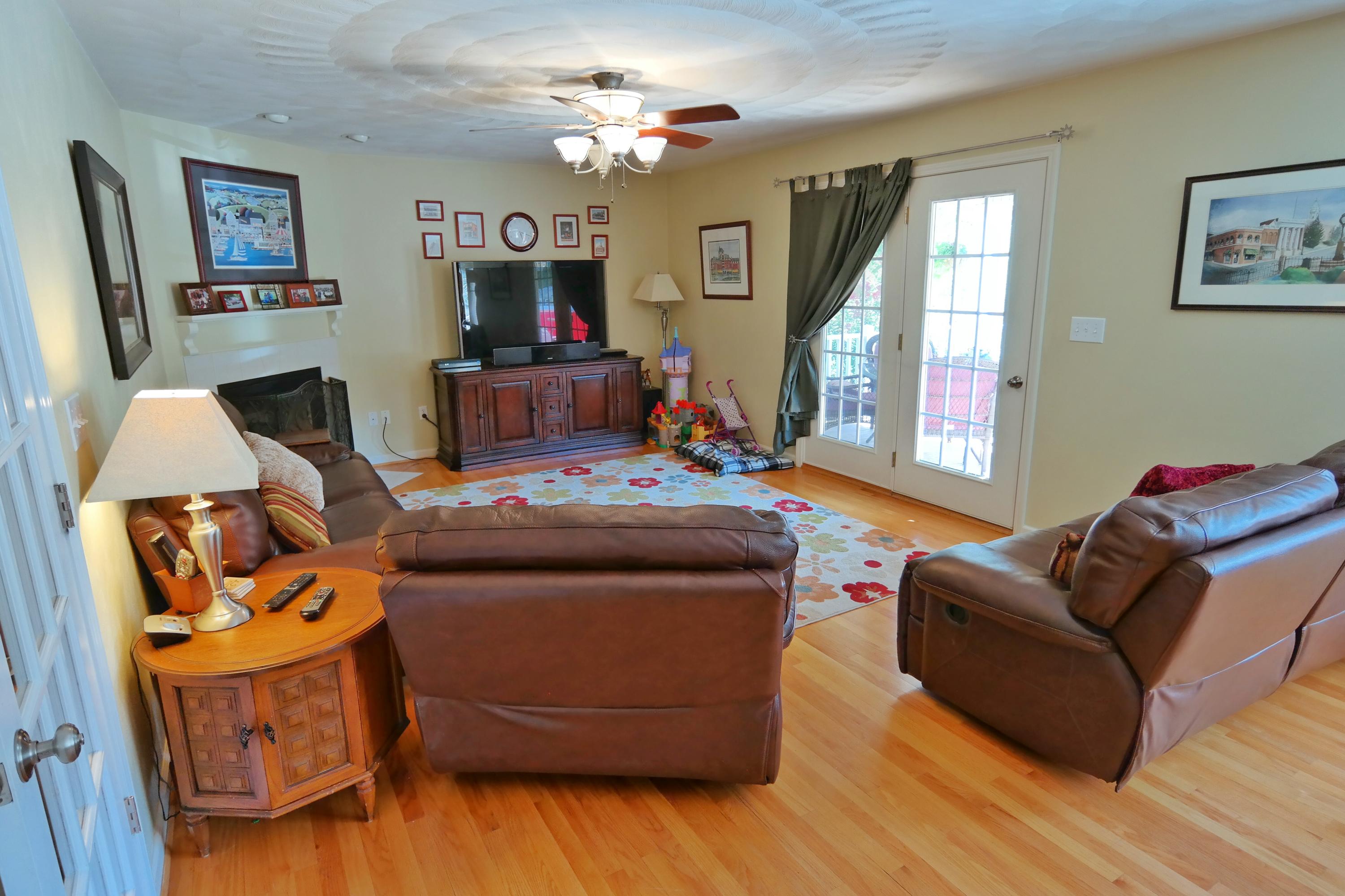153 Eagle Ridge Roanoke, VA 24012 - Photo 5 of 40 snapseed-02