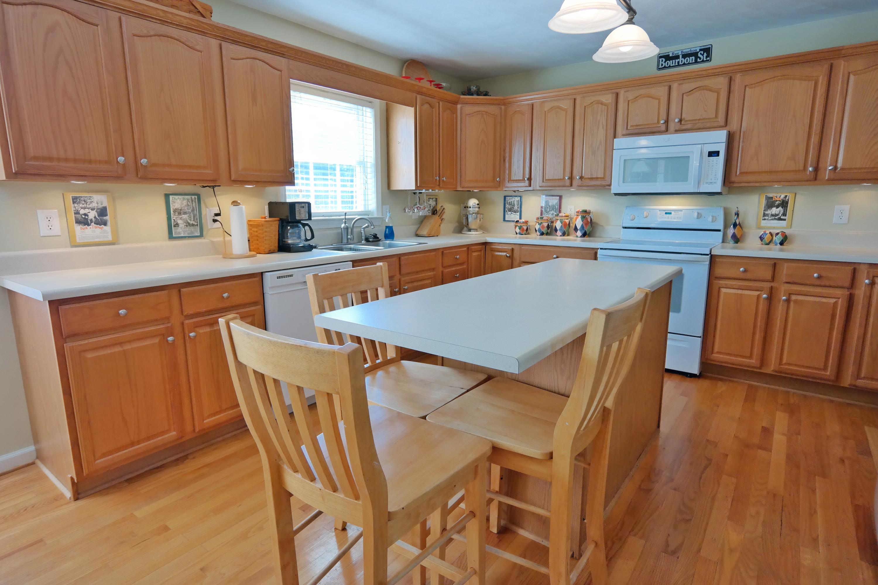 153 Eagle Ridge Roanoke, VA 24012 - Photo 9 of 40 snapseed-06