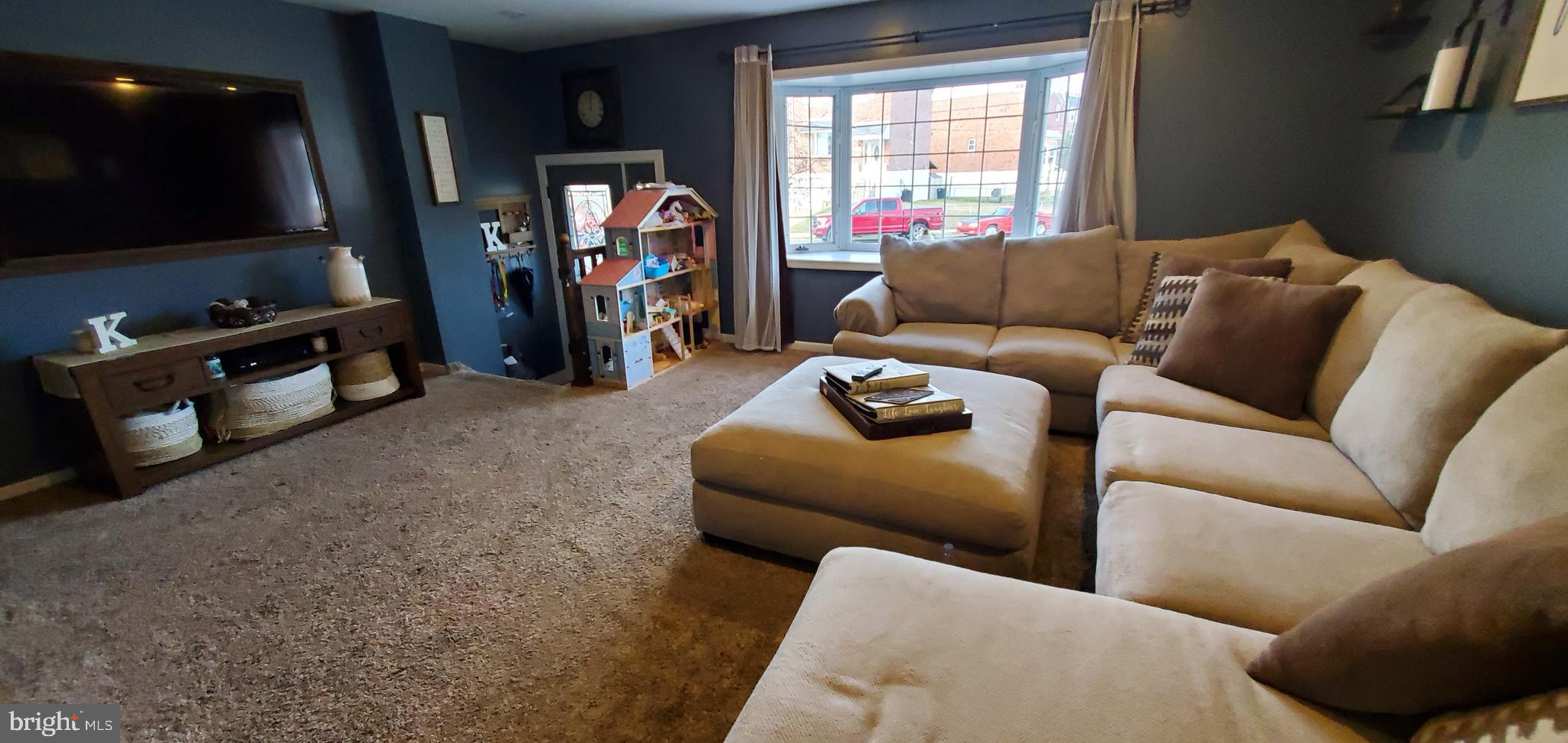 3354 Gurley Road Philadelphia, PA 19154 - Photo 6 of 28 Gallery Image 6