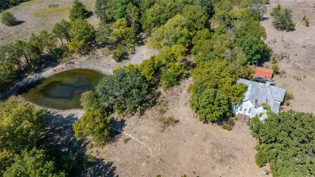 $650,000 | 3868 County Road 417, Muenster, TX 76252
