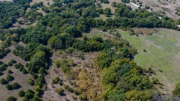 $650,000 | 3868 County Road 417, Muenster, TX 76252