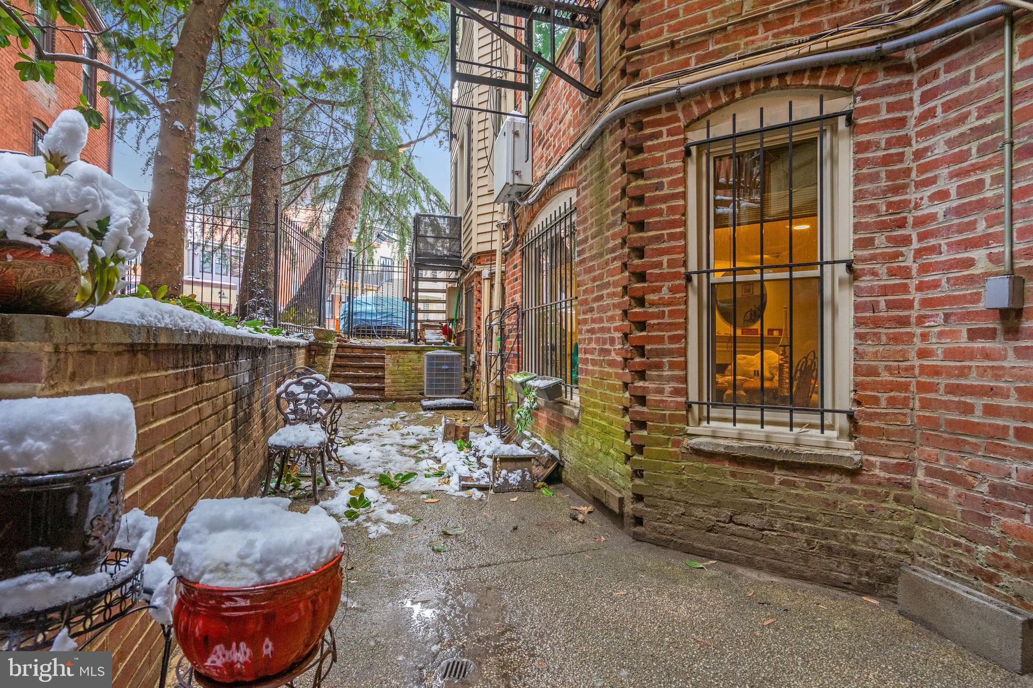 24 Logan Circle Northwest, Unit 1 Washington, DC 20005 - Photo 18 of 19