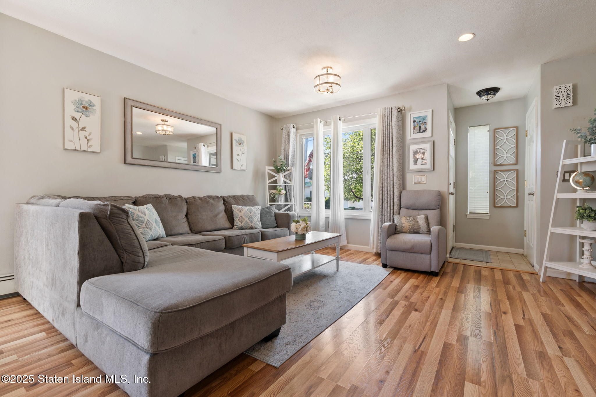 111 Goodall Street Staten Island, NY 10308 - Photo 5 of 19 4