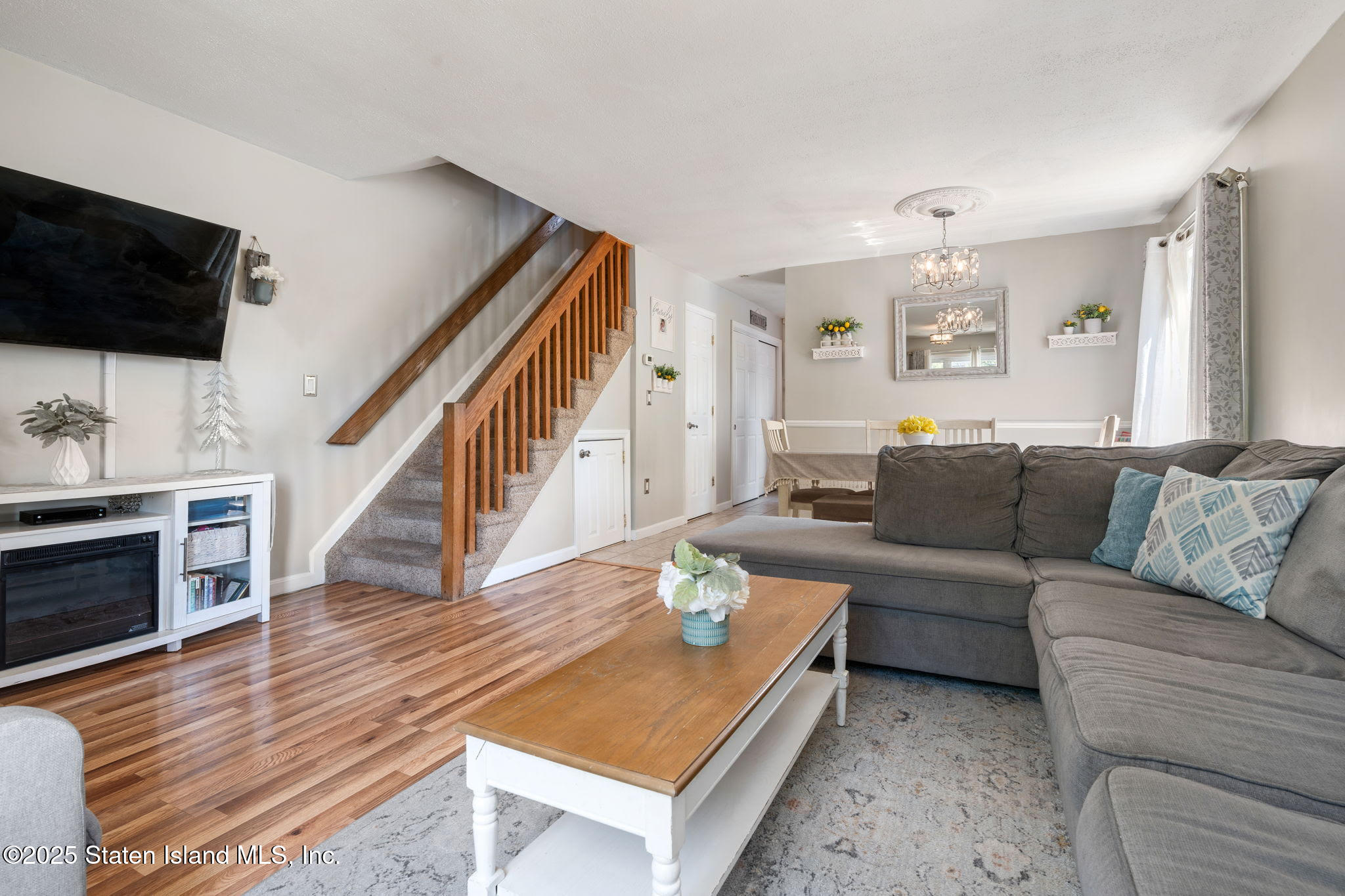 111 Goodall Street Staten Island, NY 10308 - Photo 6 of 19 5