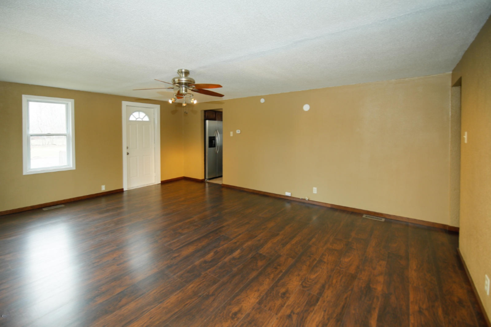 617 12th Street Three Rivers, MI 49093 - Photo 5 of 20 617 12th -105