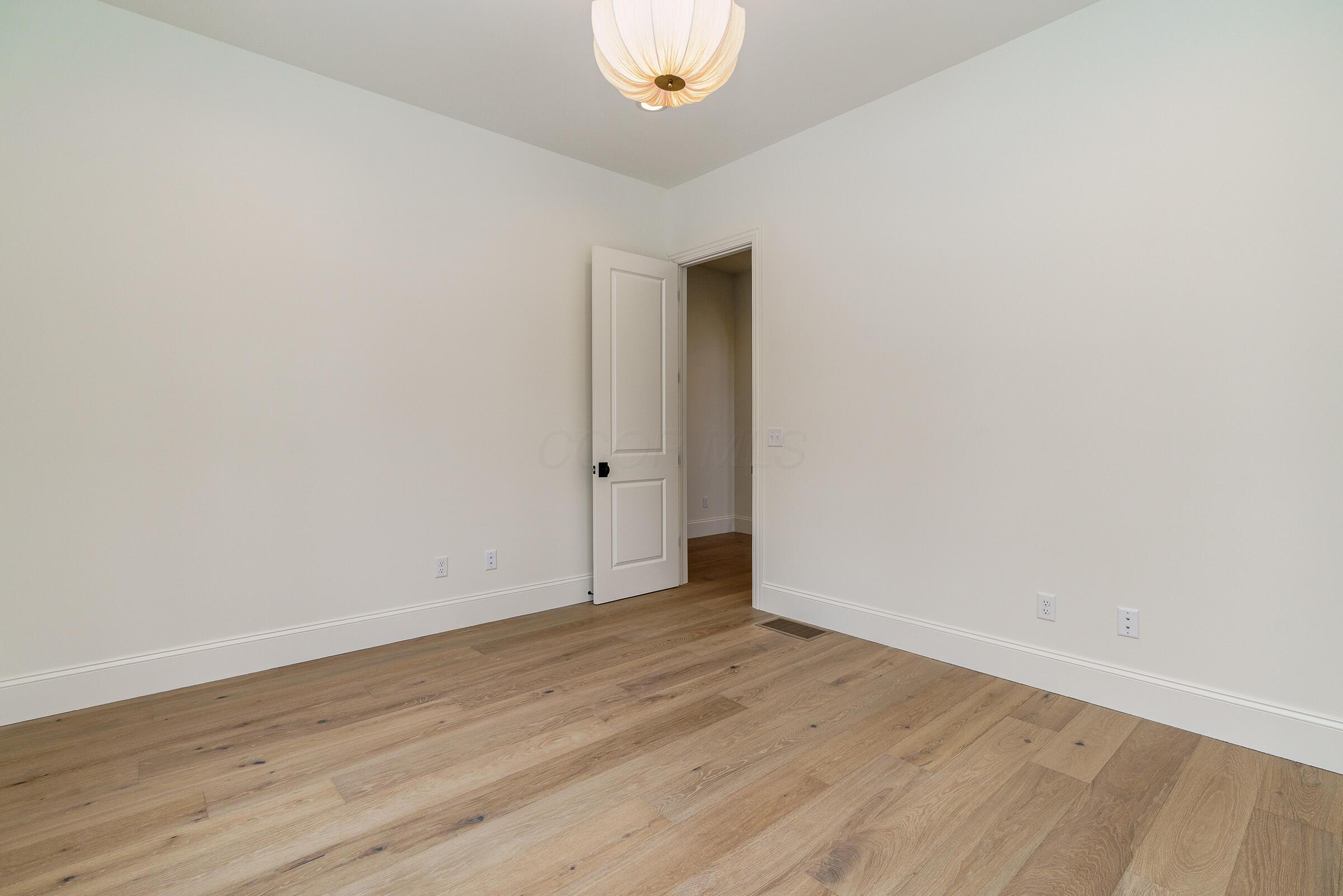 2681 Lane Road Columbus, OH 43220 - Photo 17 of 88 Den