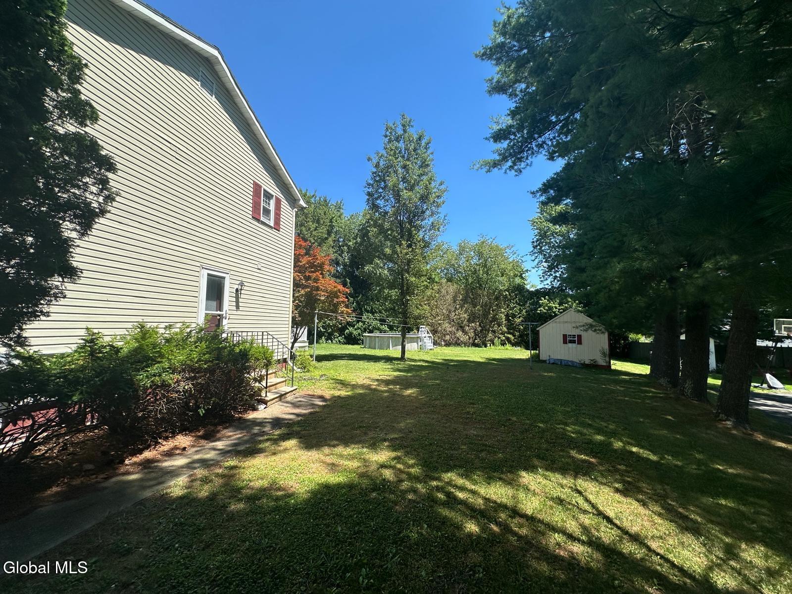 229 Middletown Road Waterford, NY 12188 - Photo 3 of 50 7510c96e-f58b-4721-9ec1-717a830d2d21