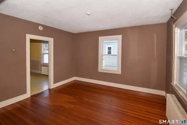 $349,900 | 11 Anderson Street, Manchester, CT 06040