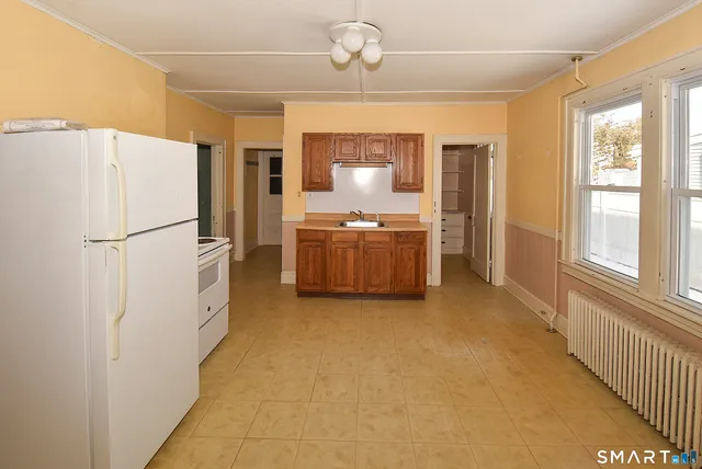 $349,900 | 11 Anderson Street, Manchester, CT 06040