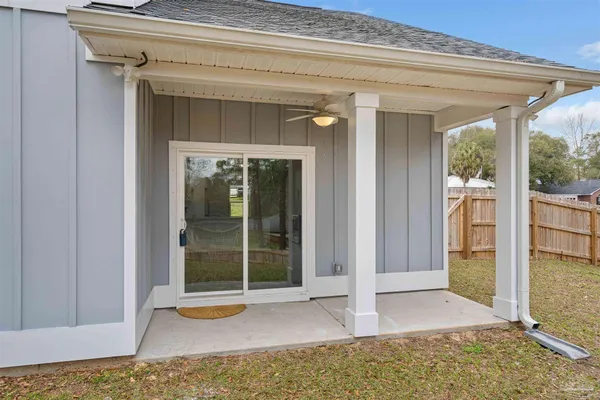 a view of a entrance door of the house