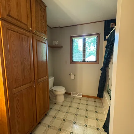 $325,000 | 17645 Igloo Road, Sparta, WI 54656