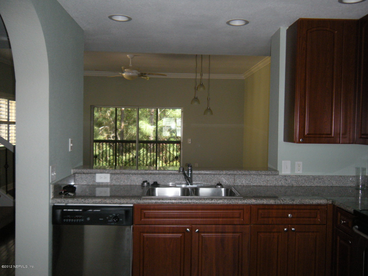 9745 Touchton Road, Unit 1021 Jacksonville, FL 32246 - Photo 7 of 20 Kitchen overlooking Family Room