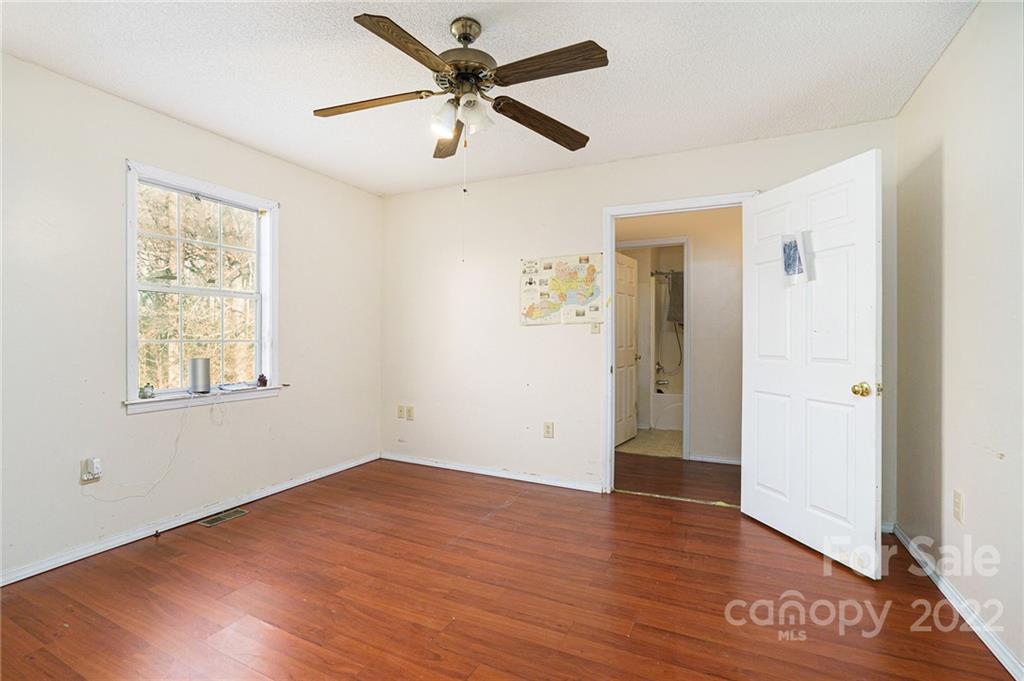 231 Old Hardin Road Dallas, NC 28034 - Photo 11 of 16 Gallery Image 11