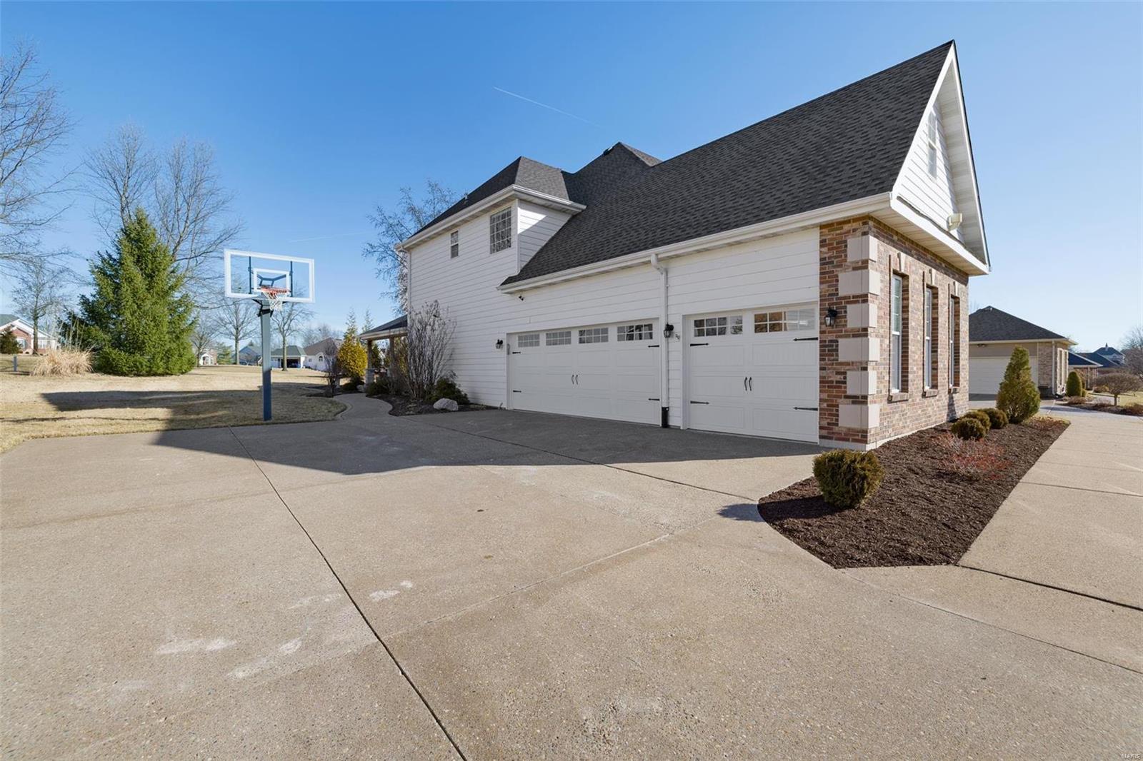 133 Roehampton Lane Weldon Spring, MO 63304 - Photo 3 of 62 Gallery Image 3