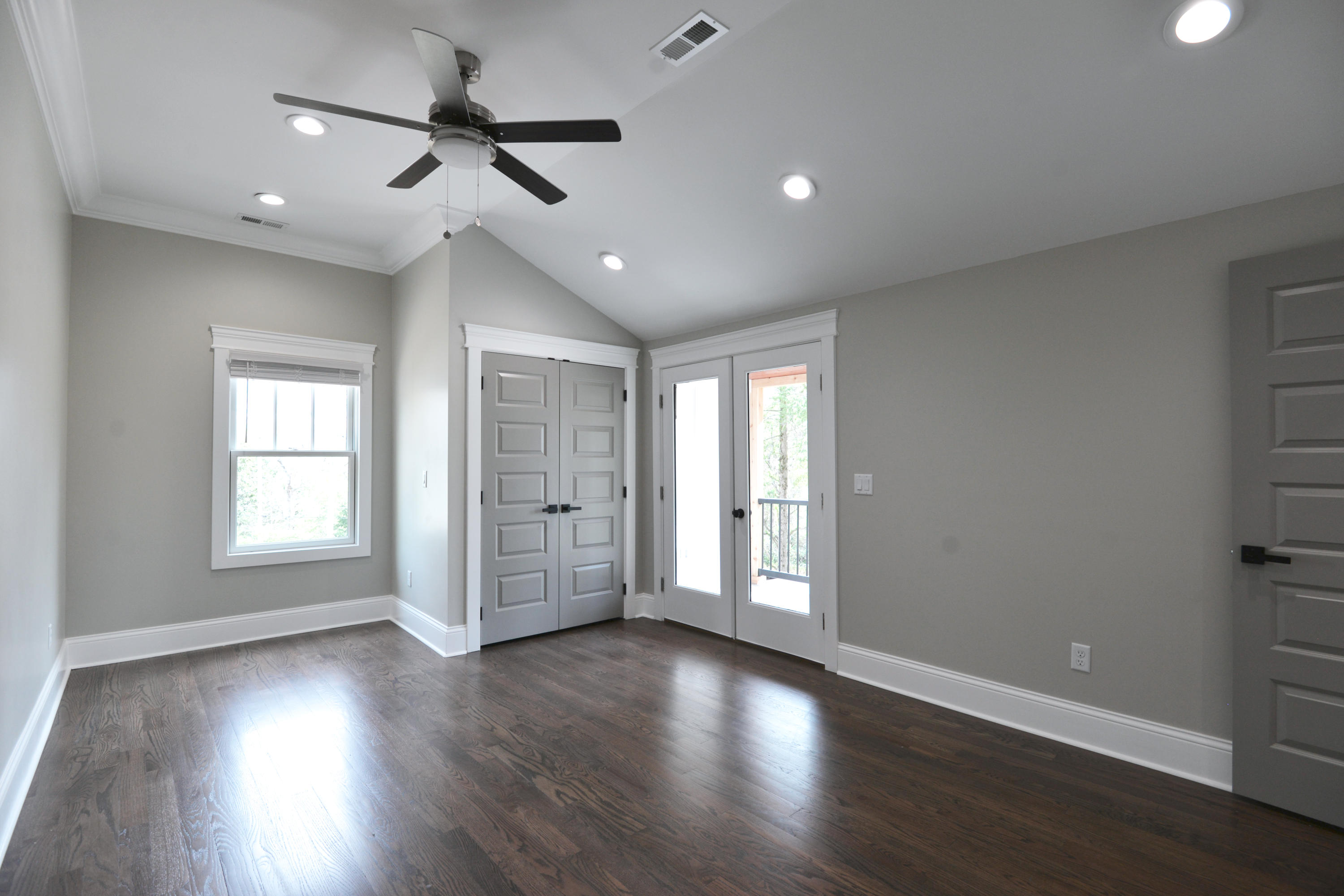 211 West Brow Road Lookout Mountain, TN 37350 - Photo 39 of 74 Bedroom #3 view 1