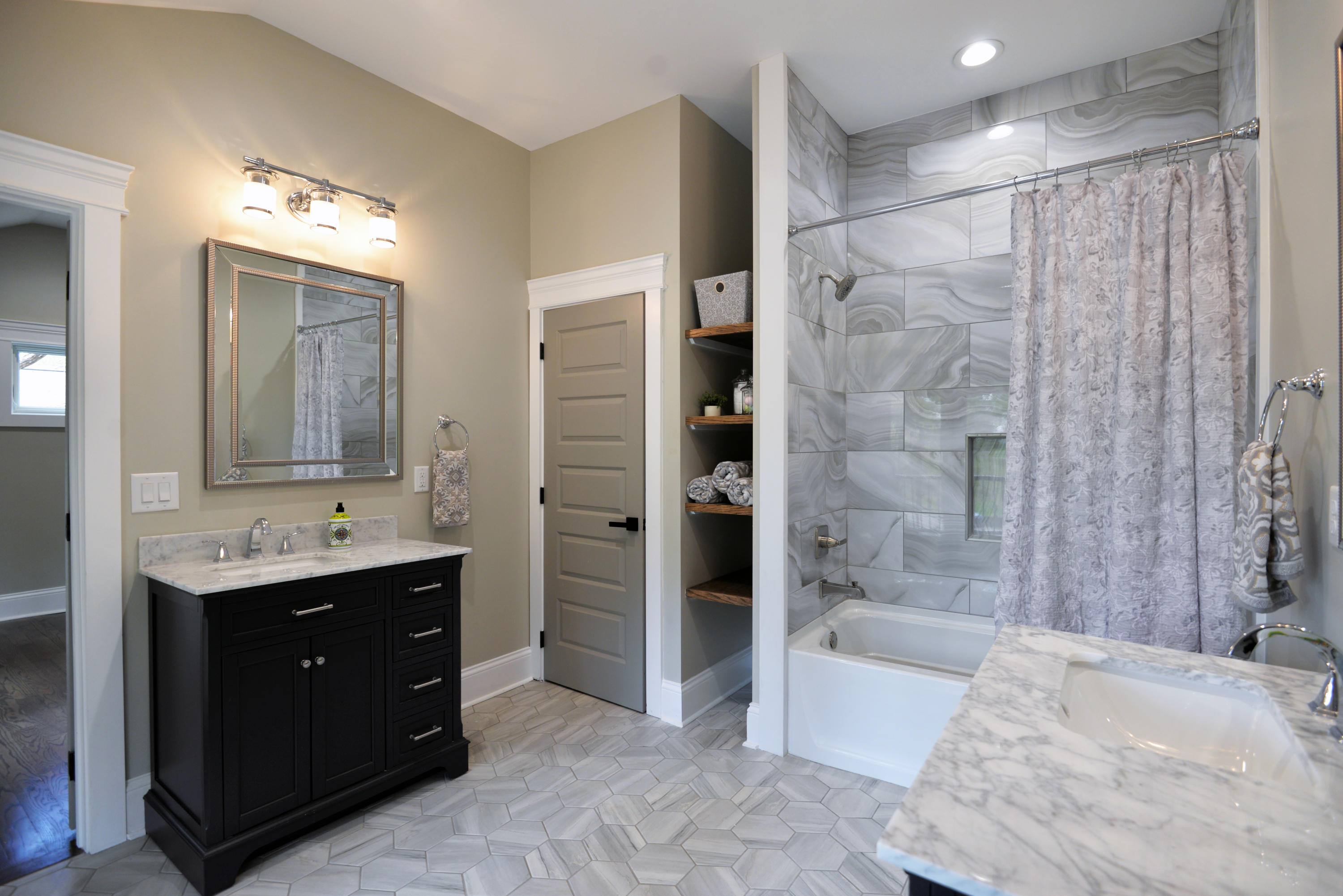 211 West Brow Road Lookout Mountain, TN 37350 - Photo 41 of 74 Shared bath view 1