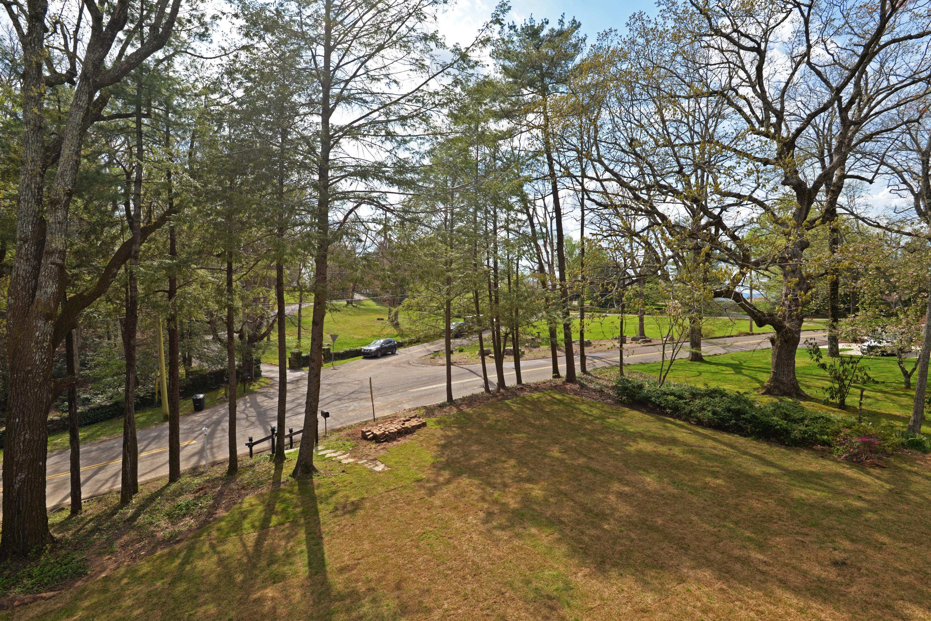 211 West Brow Road Lookout Mountain, TN 37350 - Photo 50 of 74 Upper level balcony view (med)