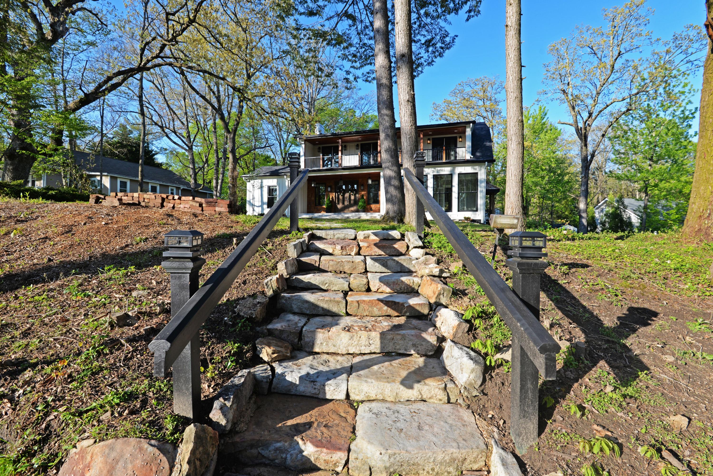 211 West Brow Road Lookout Mountain, TN 37350 - Photo 74 of 74 Steps from street (med)