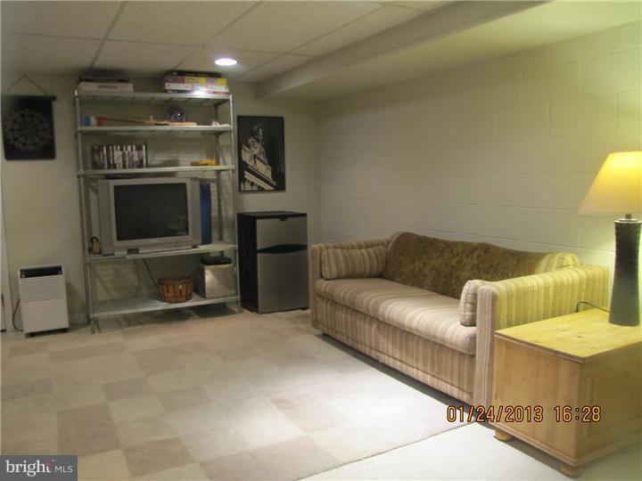 39 Crown Road Ewing, NJ 08638 - Photo 17 of 23