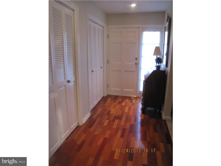 39 Crown Road Ewing, NJ 08638 - Photo 4 of 23