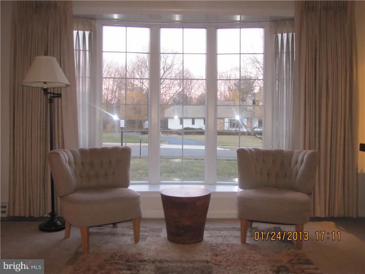 39 Crown Road Ewing, NJ 08638 - Photo 5 of 23
