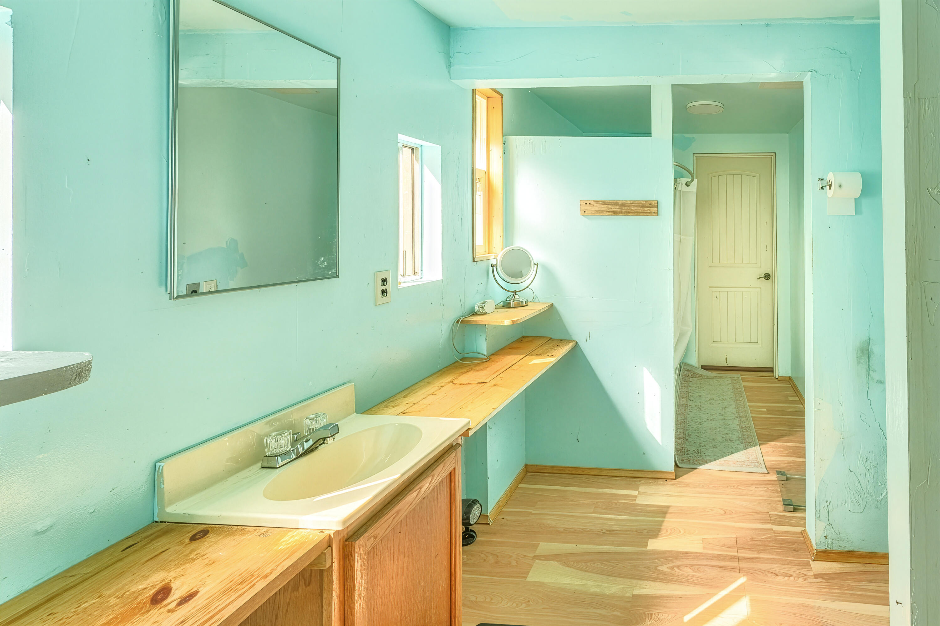 437 Little Grayback Road Cave Junction, OR 97523 - Photo 18 of 24 cabin bath