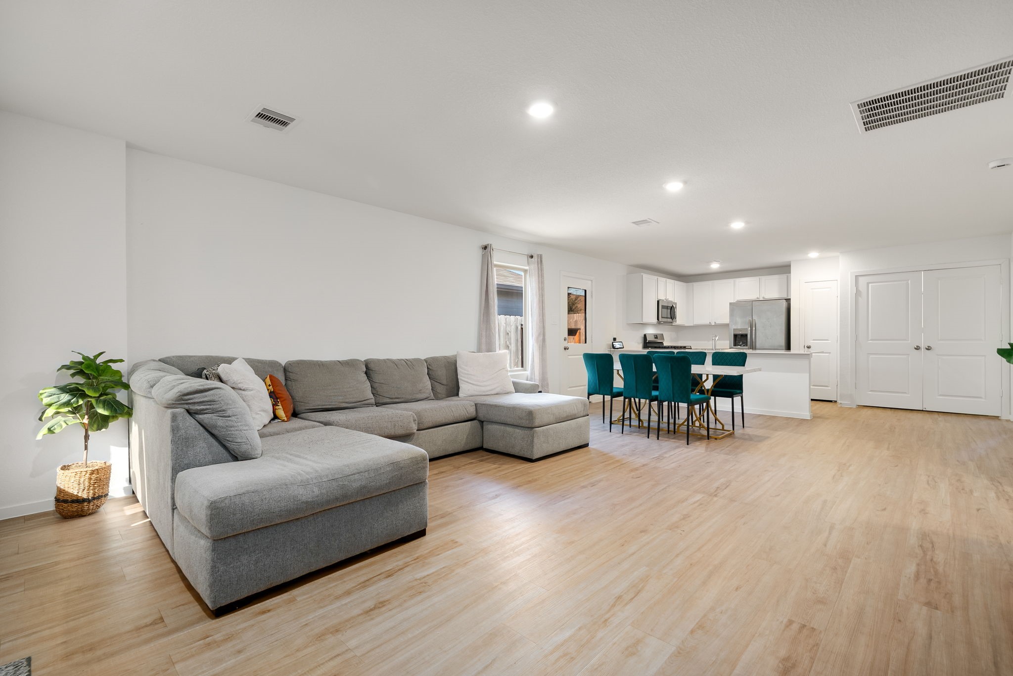 2625 Castille Valley Place Conroe, TX 77301 - Photo 5 of 28