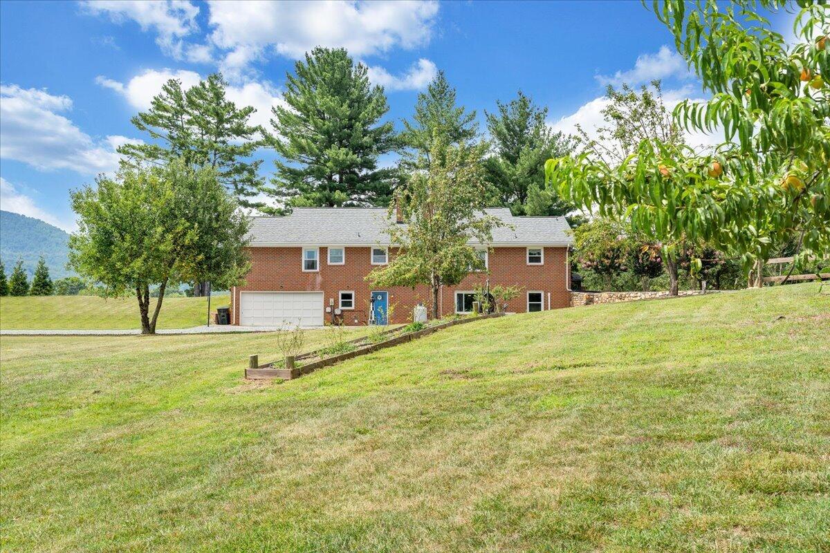 1125 Loyds Store Road Vinton, VA 24179 - Photo 74 of 119 071-MIB06248