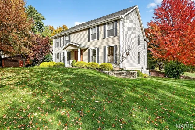 $975,000 | 1652 Mason Knoll Road, Town and Country, MO 63131