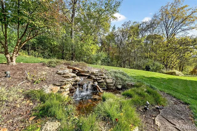 $975,000 | 1652 Mason Knoll Road, Town and Country, MO 63131