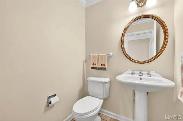 $975,000 | 1652 Mason Knoll Road, Town and Country, MO 63131