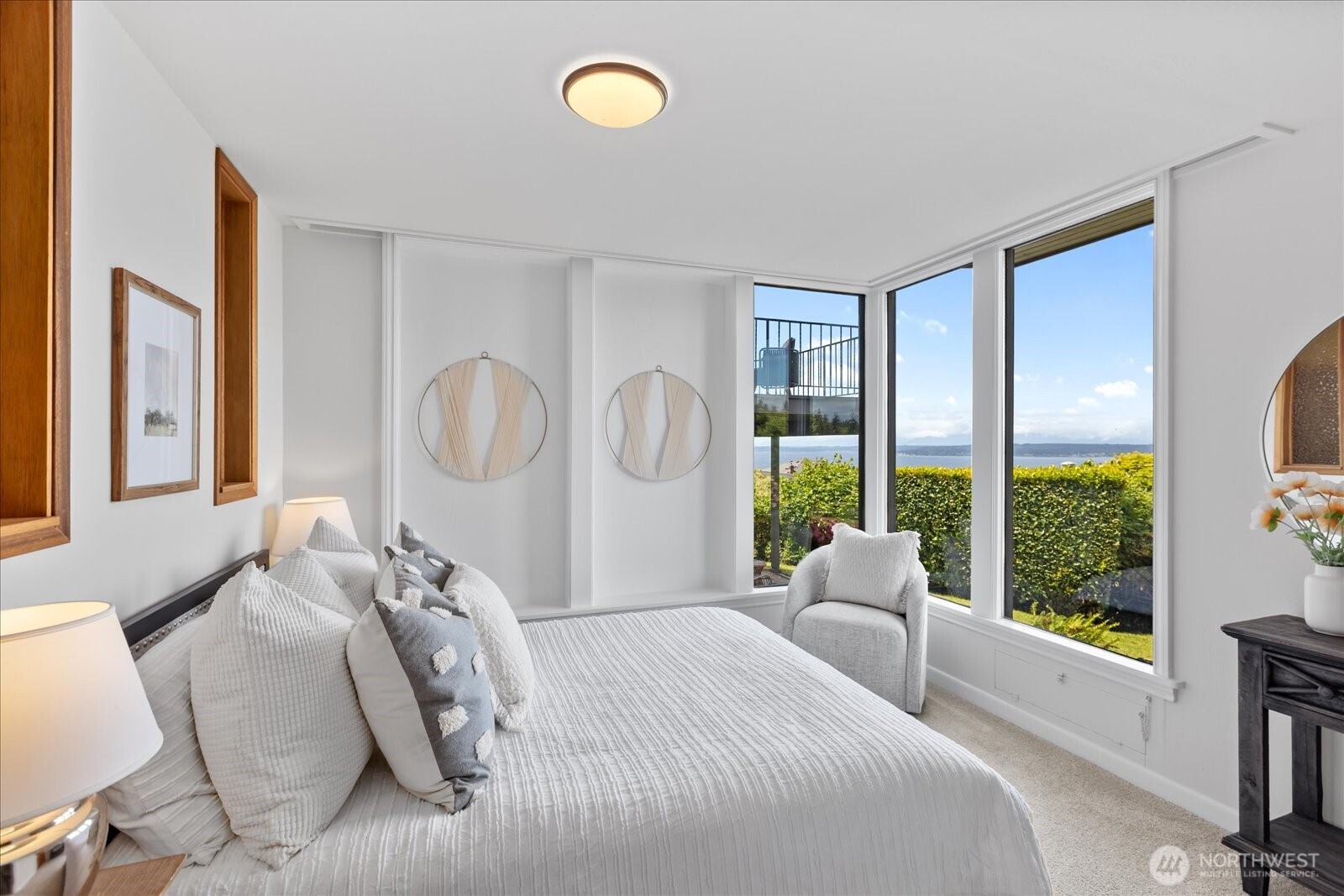 18220 Ridgefield Road Northwest Shoreline, WA 98177 - Photo 21 of 40 a bed room with a bed and a window