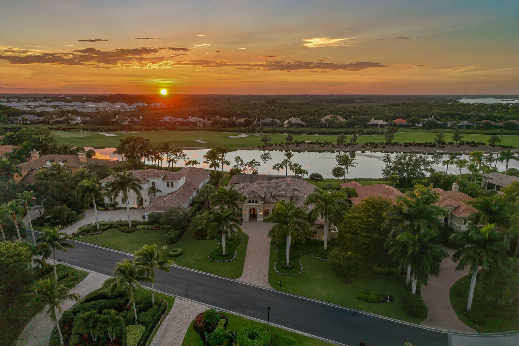 3849 Isla Del Sol Way Naples, FL 34114 - Photo 33 of 50 226005981pp