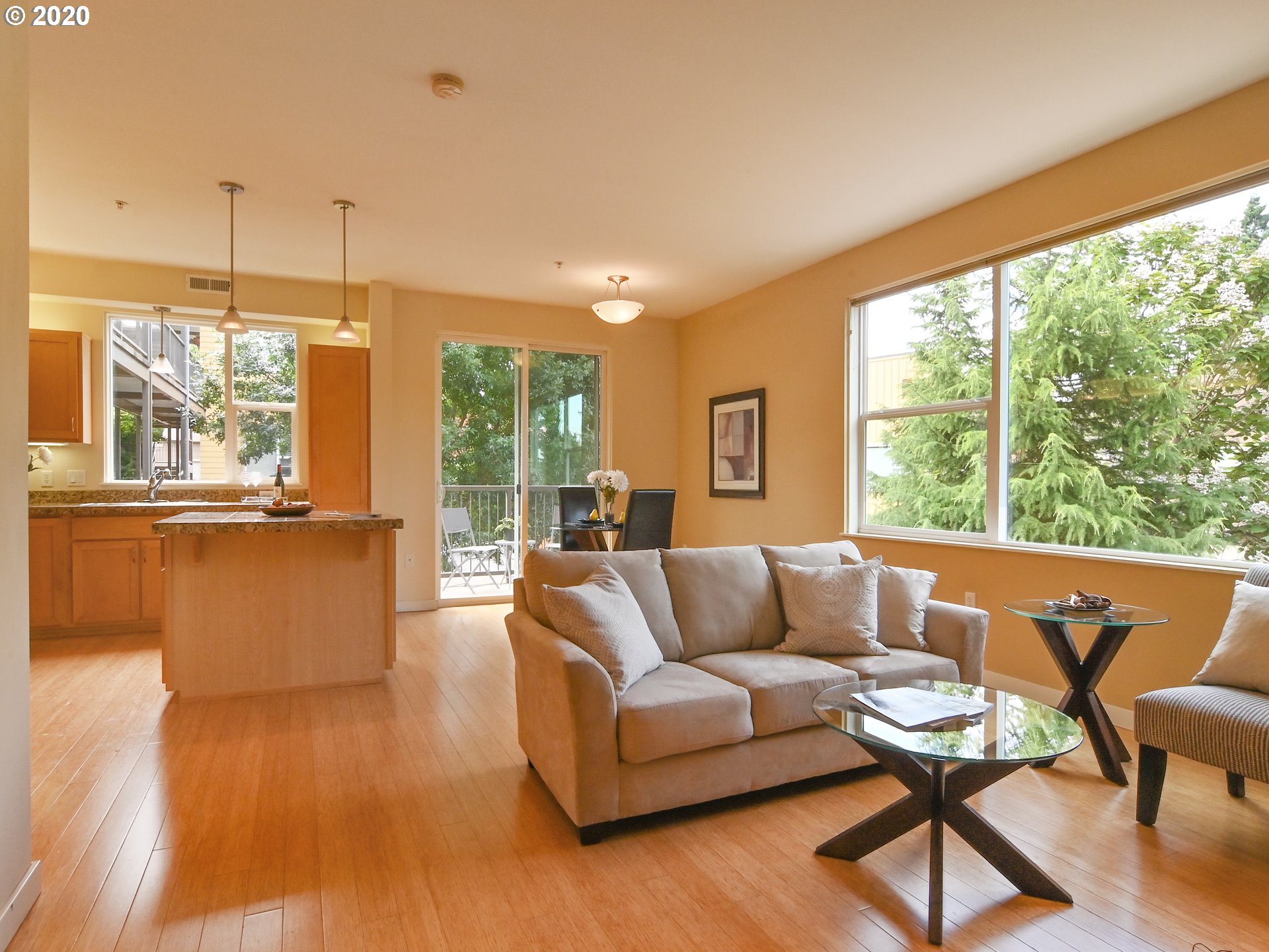 347 Rustic Place, Unit 16 Eugene, OR 97401 - Photo 11 of 29 Gallery Image 11