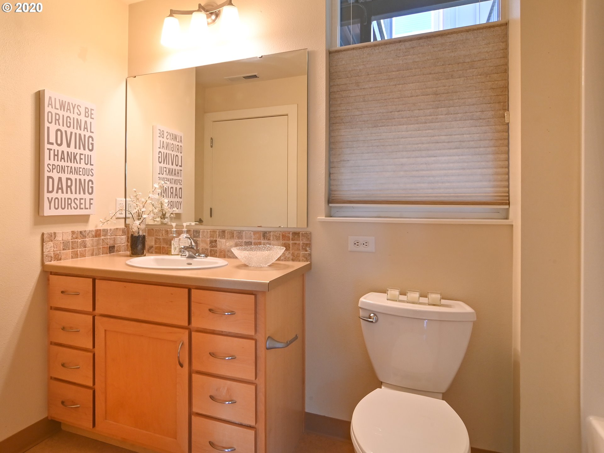 347 Rustic Place, Unit 16 Eugene, OR 97401 - Photo 19 of 29 Gallery Image 19