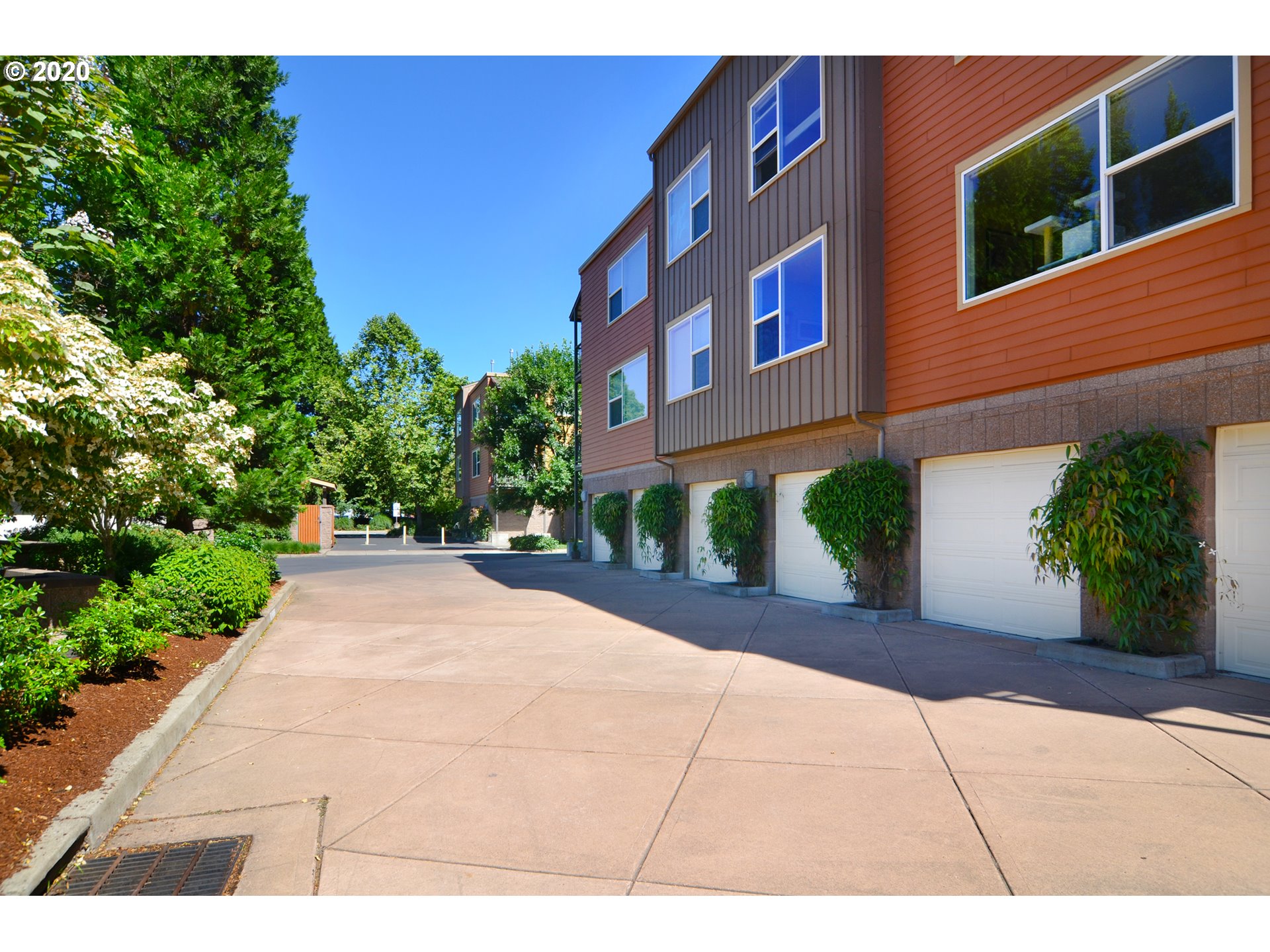 347 Rustic Place, Unit 16 Eugene, OR 97401 - Photo 27 of 29 Gallery Image 27