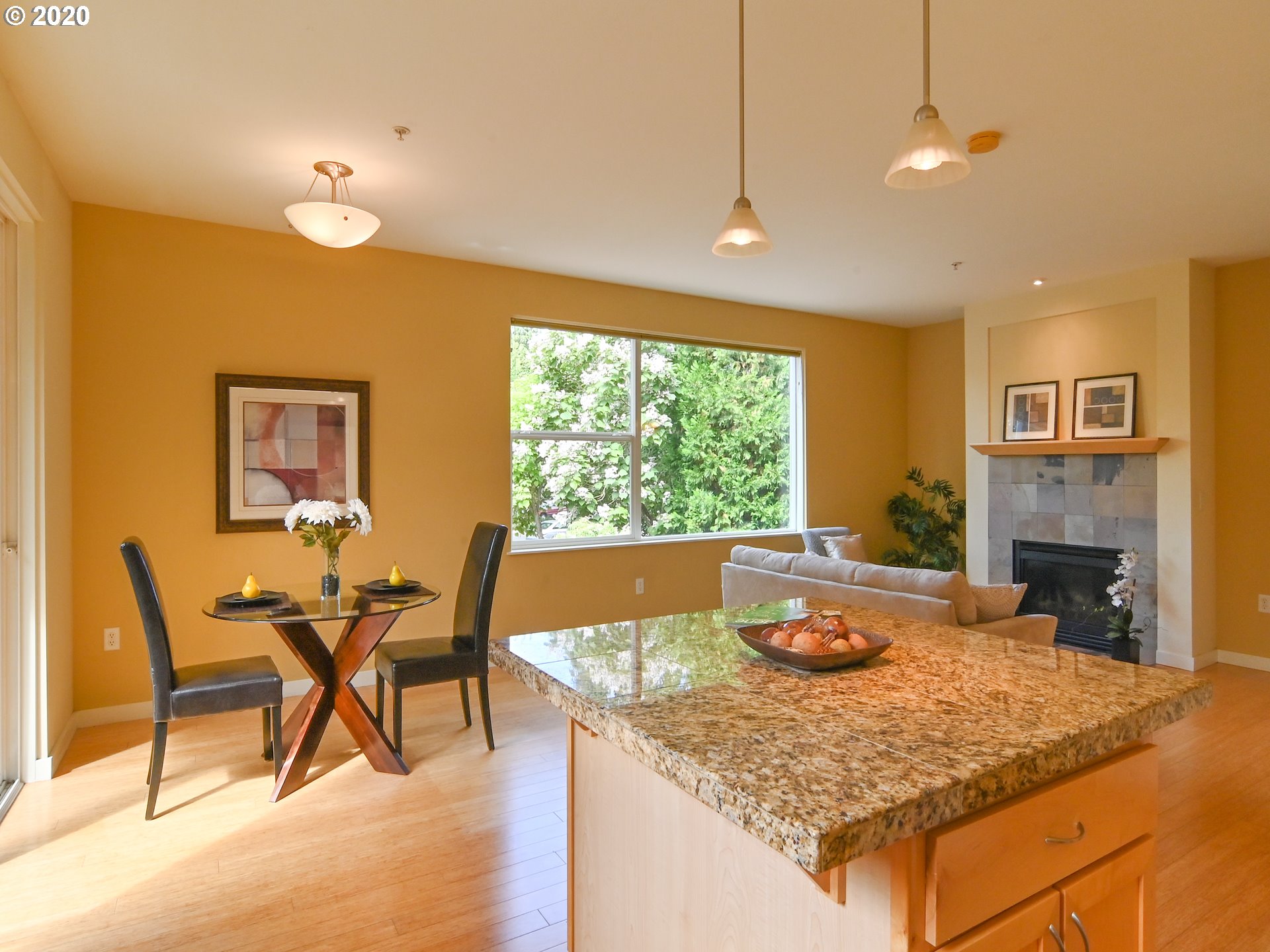 347 Rustic Place, Unit 16 Eugene, OR 97401 - Photo 6 of 29 Gallery Image 6