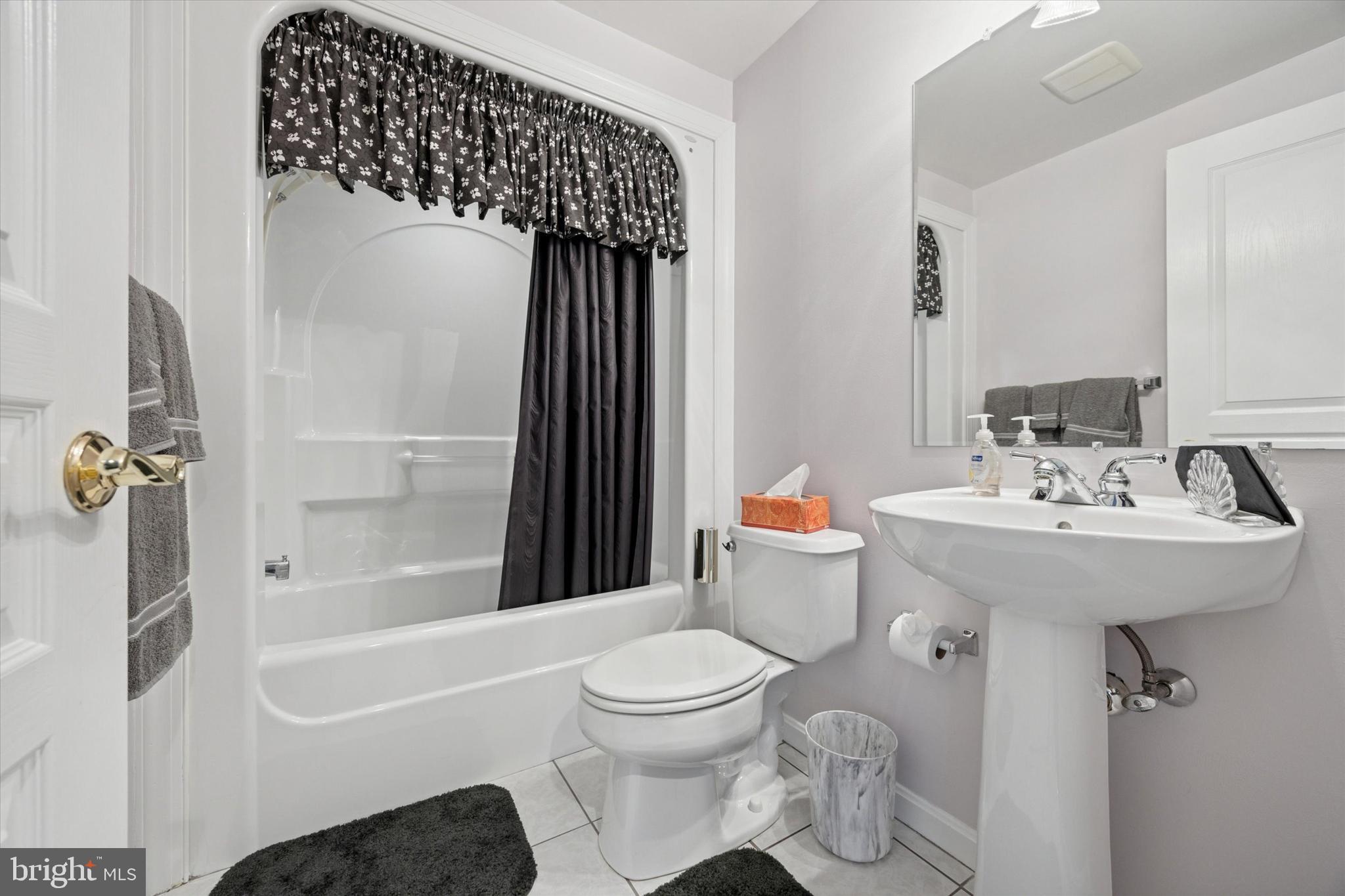 128 Applegate Drive West Chester, PA 19382 - Photo 35 of 36 a bathroom with a sink toilet and shower